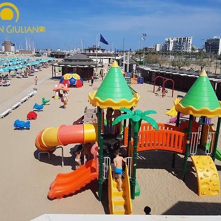 Апартаменты La Casa Di Clara Ombrellone Con 2 Lettini Al Lido San Giuliano Gratis E Parcheggio Privato Gratis Римини Экстерьер фото
