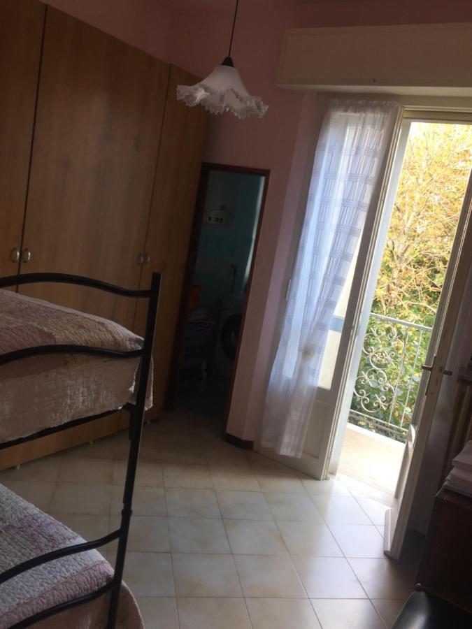 Апартаменты La Casa Di Clara Ombrellone Con 2 Lettini Al Lido San Giuliano Gratis E Parcheggio Privato Gratis Римини Экстерьер фото