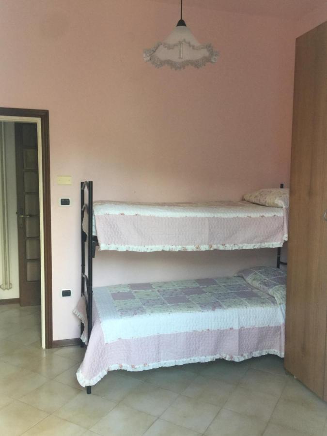 Апартаменты La Casa Di Clara Ombrellone Con 2 Lettini Al Lido San Giuliano Gratis E Parcheggio Privato Gratis Римини Экстерьер фото